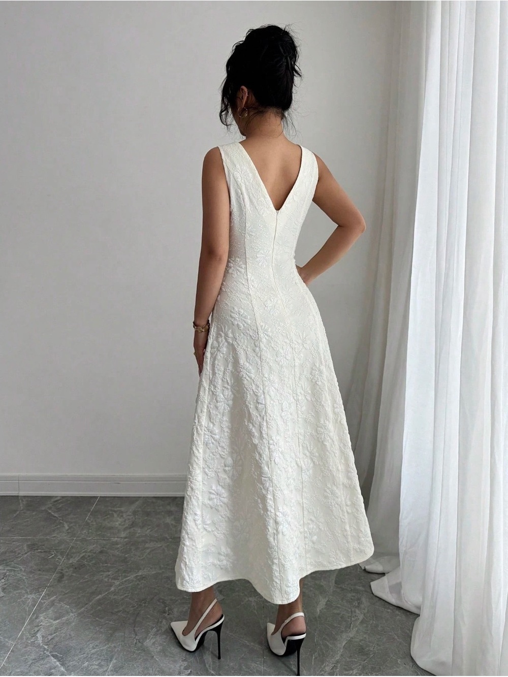 & Other Stories White Textured V-Neck Midi Dress - Picture 2 of 4